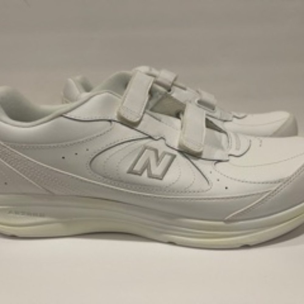 **SOLd** New Balance 577 Low Top Walking Shoe - Picture 2 of 7